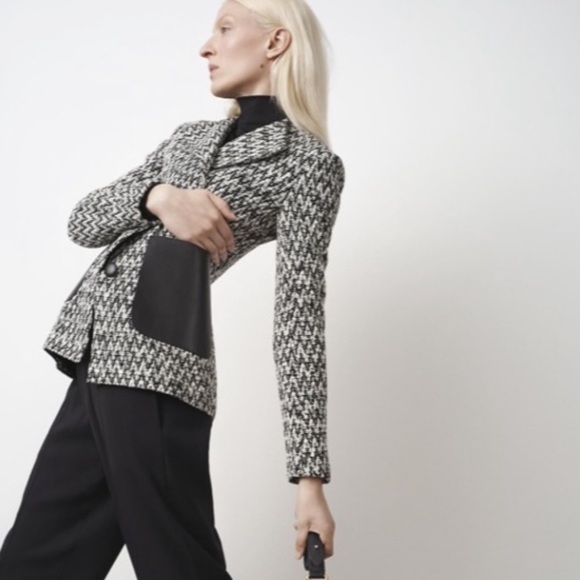 St. John Jackets & Blazers - 📌 St. John Chevron Boucle Knit Leather Trim Jacket